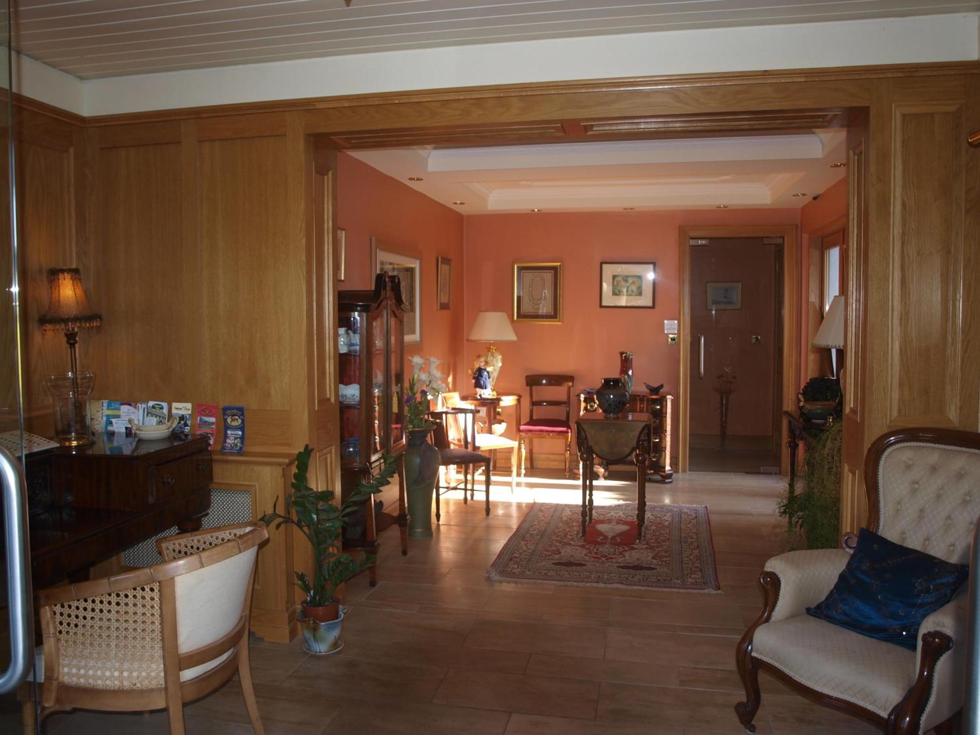 Shelmalier House Hotel Атлоун Екстериор снимка