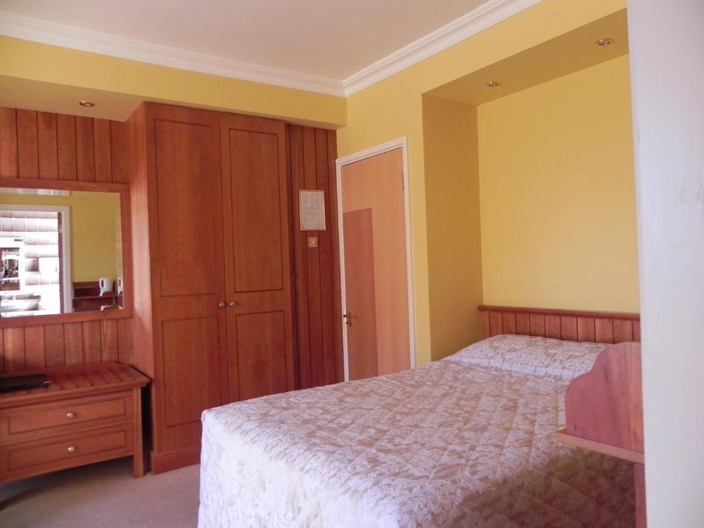 Shelmalier House Hotel Атлоун Екстериор снимка